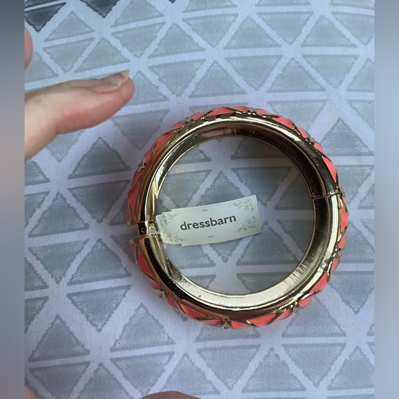 NWT DRESSBARN BRACELET - Picture 4 of 6